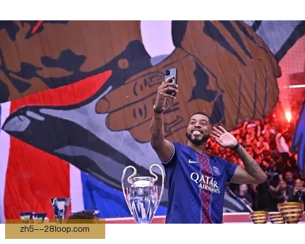 巴黎圣日耳曼官方确认金彭贝重回合练后防大将复出在即球迷期待